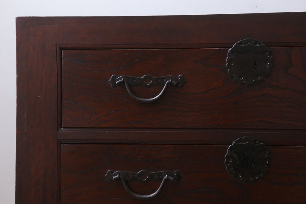 アンティーク家具　六尺　古民具・骨董　極太框の収納箪笥サイドボード(水屋箪笥・ローボード)