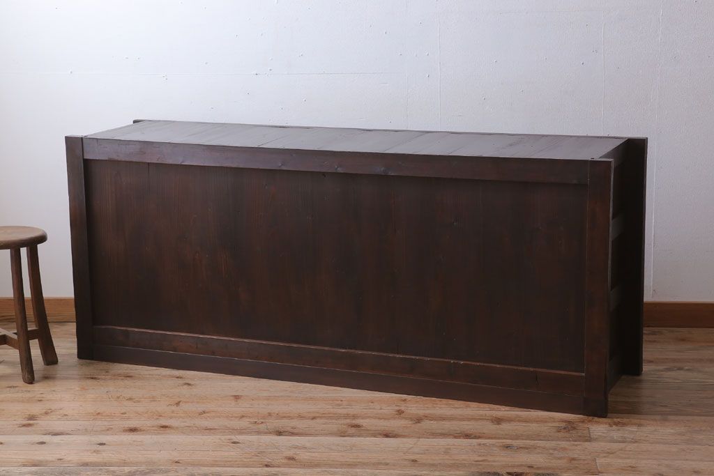 アンティーク家具　六尺　古民具・骨董　極太框の収納箪笥サイドボード(水屋箪笥・ローボード)