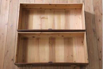 アンティーク家具　古い木製のシンプルなアンティークチェスト(衣装箪笥)