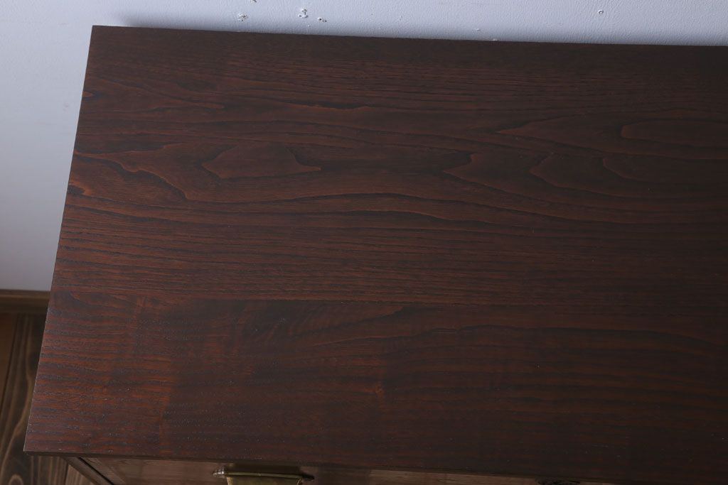 アンティーク家具　古い木製のシンプルなアンティークチェスト(衣装箪笥)