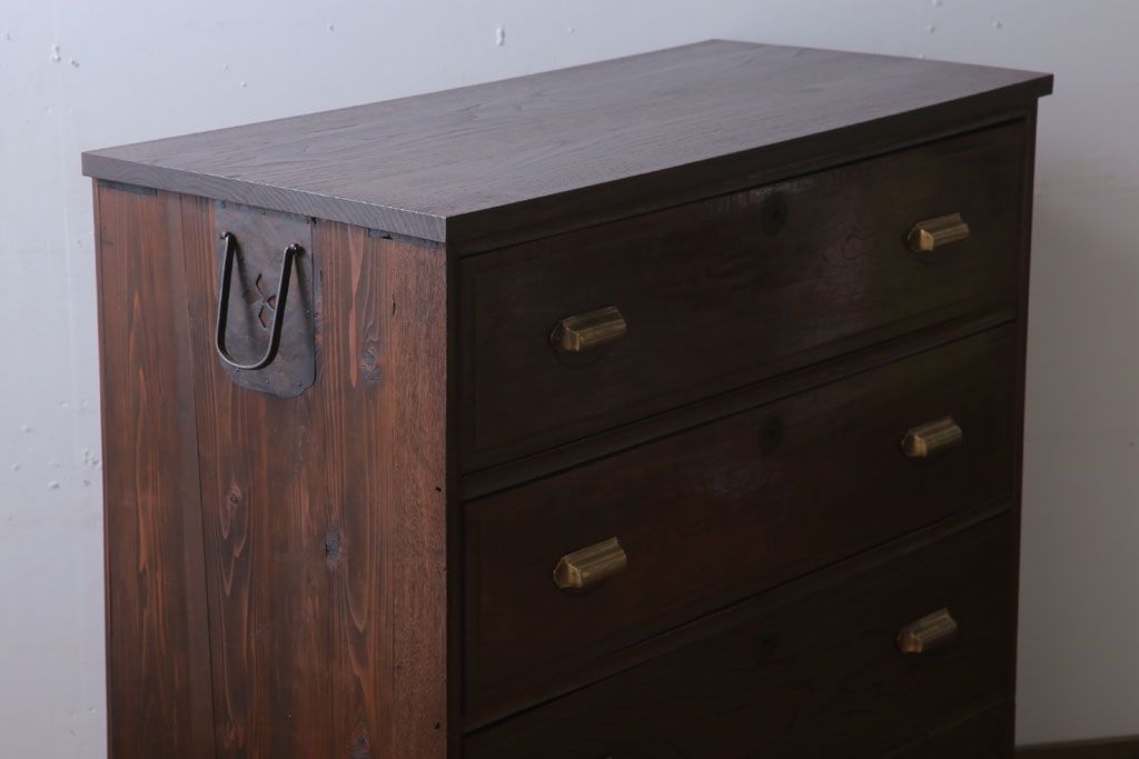 アンティーク家具　古い木製のシンプルなアンティークチェスト(衣装箪笥)