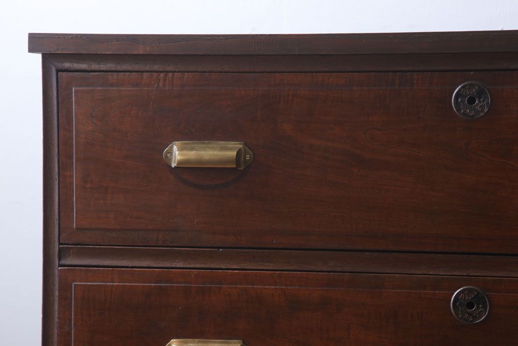 アンティーク家具　古い木製のシンプルなアンティークチェスト(衣装箪笥)