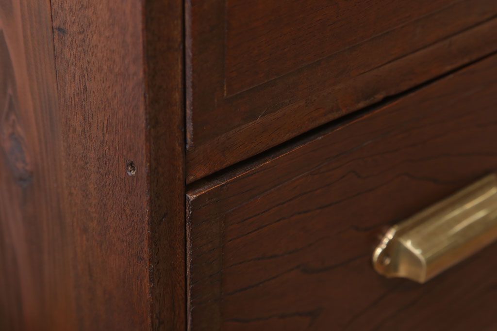 アンティーク家具　古い木製のシンプルなアンティークチェスト(衣装箪笥)