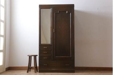アンティーク家具　作りの良い和製アンティークワードローブ(洋服箪笥)