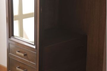 アンティーク家具　作りの良い和製アンティークワードローブ(洋服箪笥)