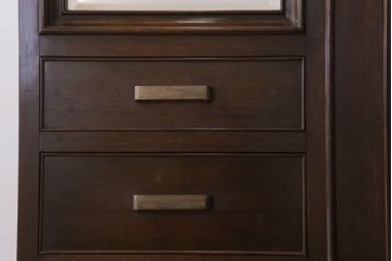 アンティーク家具　作りの良い和製アンティークワードローブ(洋服箪笥)