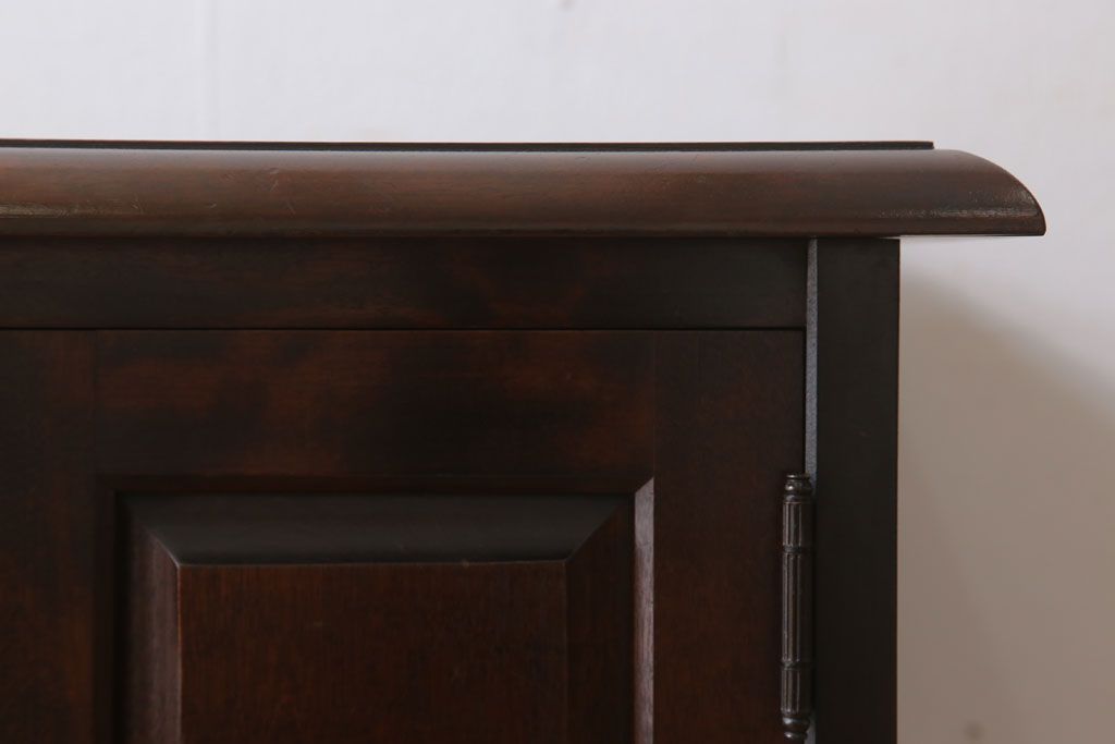 中古　北海道民芸家具　サイドボード(引き戸)(定価約29万円)