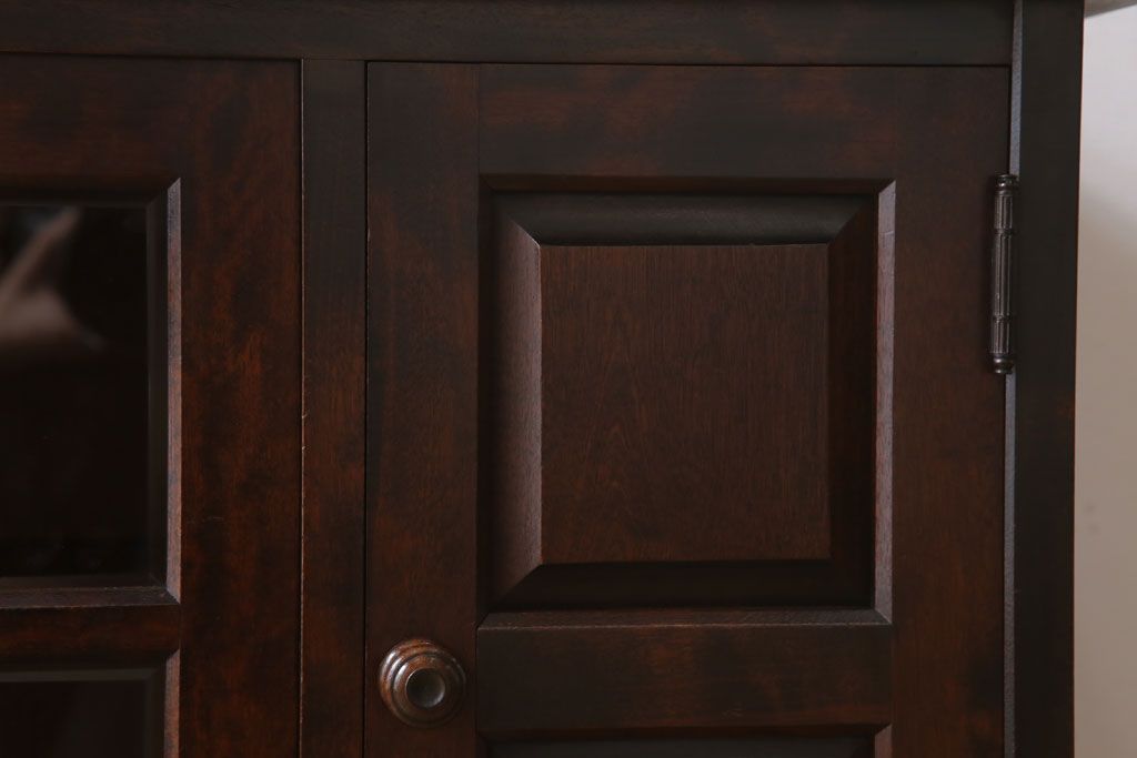 中古　北海道民芸家具　サイドボード(引き戸)(定価約29万円)