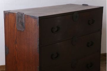 アンティーク家具　前面欅材　玉杢　丸金具　古い木製のシンプルなアンティーク衣装箪笥(チェスト)