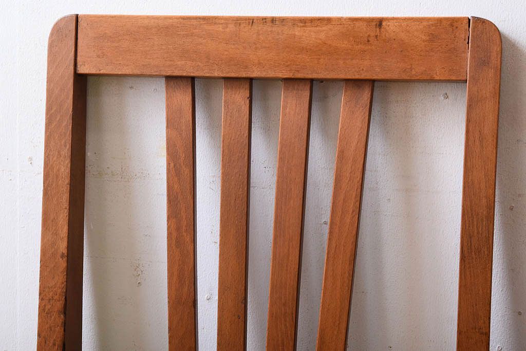 アンティーク家具　クッション座面　ブナ材製のシンプルなアンティークチェア