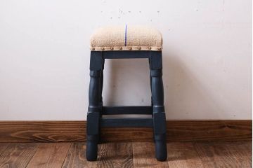 アンティーク家具　アンティークリネン座面!古い木製のクッション座面角スツール