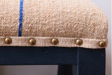 アンティーク家具　アンティークリネン座面!古い木製のクッション座面角スツール