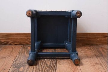 アンティーク家具　アンティークリネン座面!古い木製のクッション座面角スツール