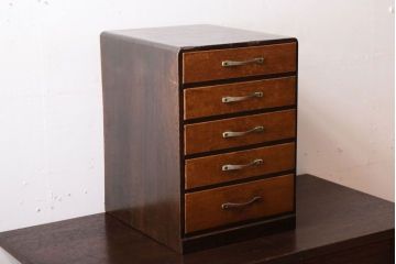 レトロ家具　昭和レトロ　古い木製のアンティーク5杯小引き出し(1)