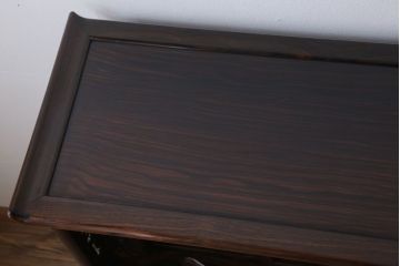 アンティーク家具　唐木・黒檀材!上品なアンティーク飾り棚(茶棚)