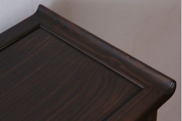 アンティーク家具　唐木・黒檀材!上品なアンティーク飾り棚(茶棚)