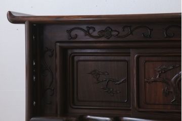 アンティーク家具　唐木・黒檀材!上品なアンティーク飾り棚(茶棚)