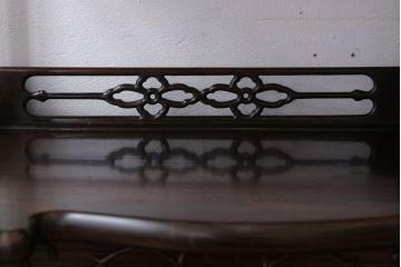アンティーク家具　唐木・黒檀材!上品なアンティーク飾り棚(茶棚)