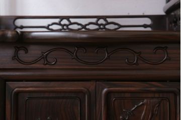 アンティーク家具　唐木・黒檀材!上品なアンティーク飾り棚(茶棚)