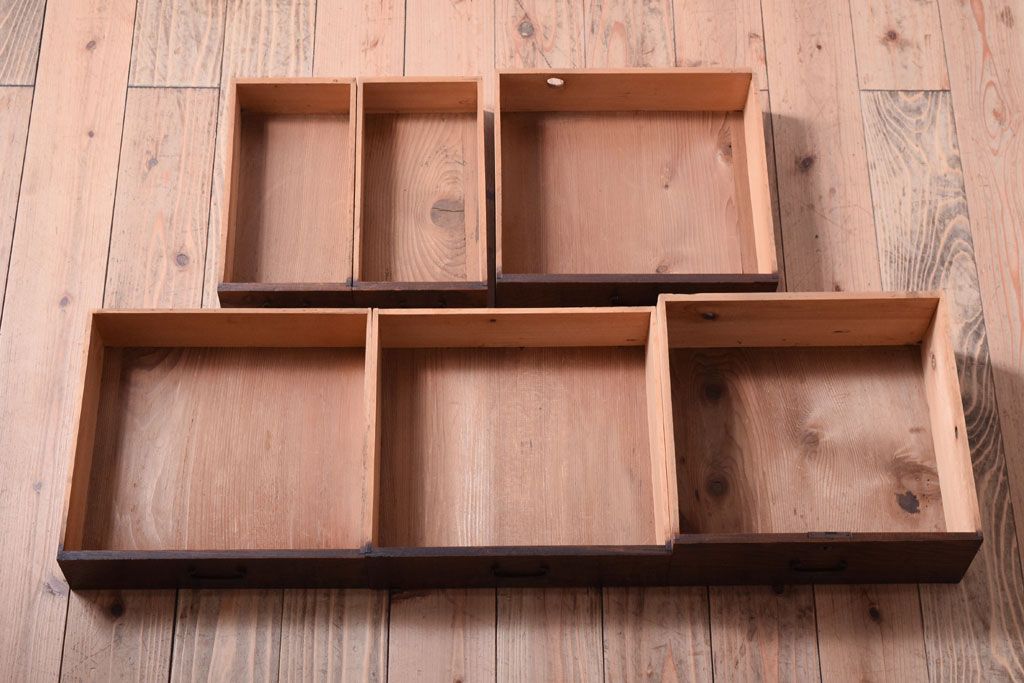 レトロ家具　昭和レトロ　古い木製のアンティーク6杯小引き出し(2)