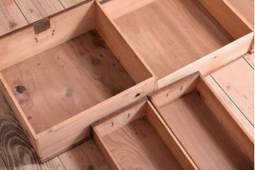 レトロ家具　昭和レトロ　古い木製のアンティーク6杯小引き出し(2)