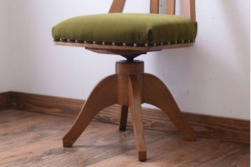 レトロ家具　古いナラ材のレトロな回転椅子(ドクターチェア)