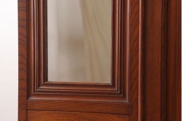 アンティーク家具　前面欅材　漆塗り　作りの良い和製アンティークワードローブ(洋服箪笥)