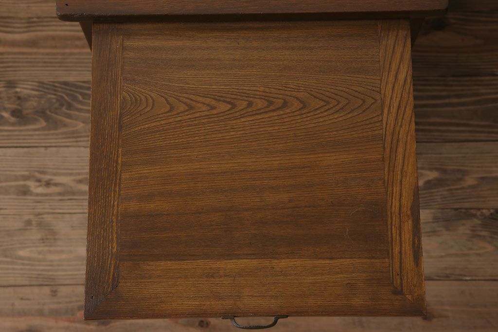 アンティーク家具　モールガラス入り!栓材製サイドテーブル(収納棚)