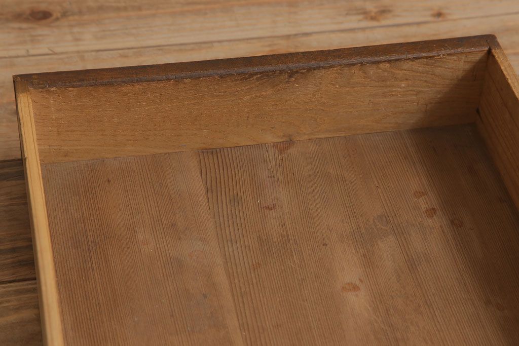 アンティーク家具　モールガラス入り!栓材製サイドテーブル(収納棚)