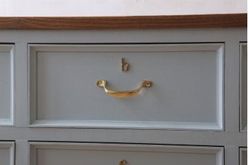 アンティーク家具　水色グレーペイント!おしゃれなローチェスト(ローボード)