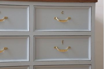 アンティーク家具　水色グレーペイント!おしゃれなローチェスト(ローボード)