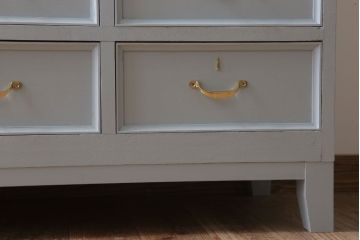 アンティーク家具　水色グレーペイント!おしゃれなローチェスト(ローボード)