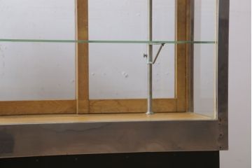 レトロ家具　アンティーク　レトロなデザイン!タバコ屋のRガラスショーケース(ガラスケース)