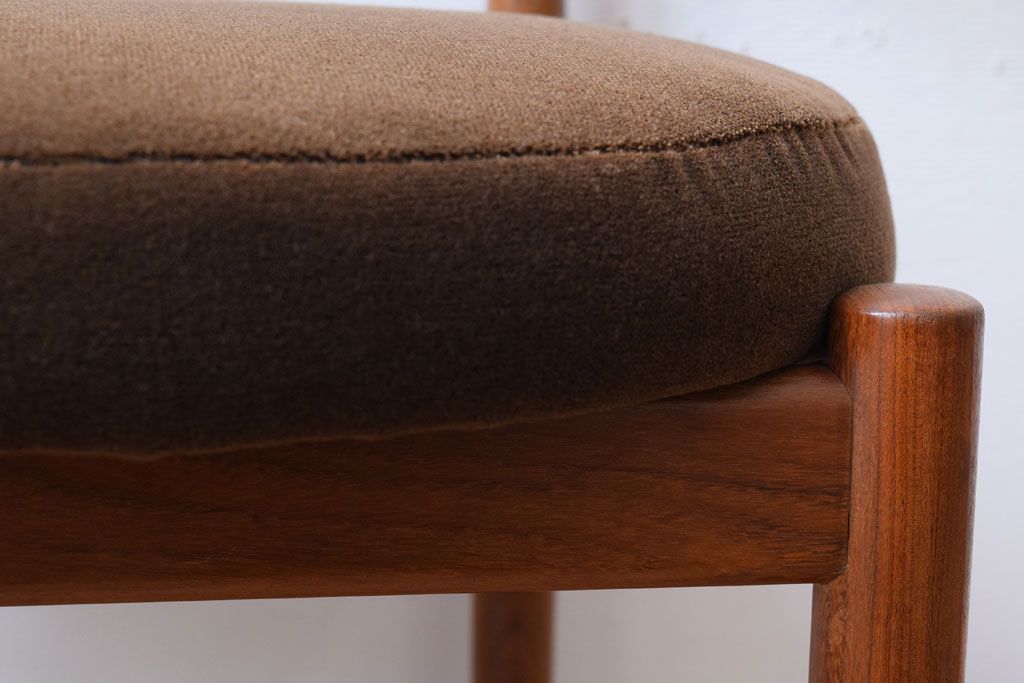 ヴィンテージ家具　北欧ビンテージ　G-PLAN(ジープラン)　チェア(ダイニングチェア)(1)