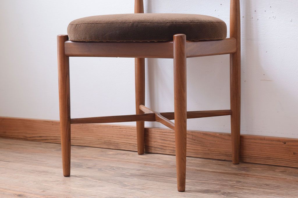 ヴィンテージ家具　北欧ビンテージ　G-PLAN(ジープラン)　チェア(ダイニングチェア)(2)