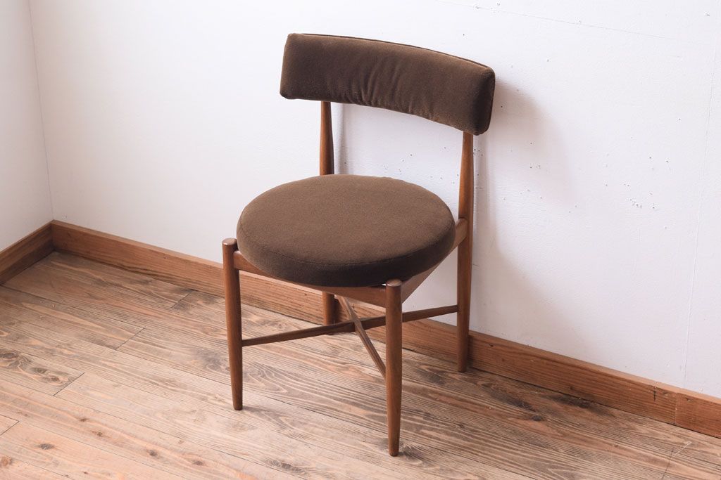 ヴィンテージ家具　北欧ビンテージ　G-PLAN(ジープラン)　チェア(ダイニングチェア)(3)