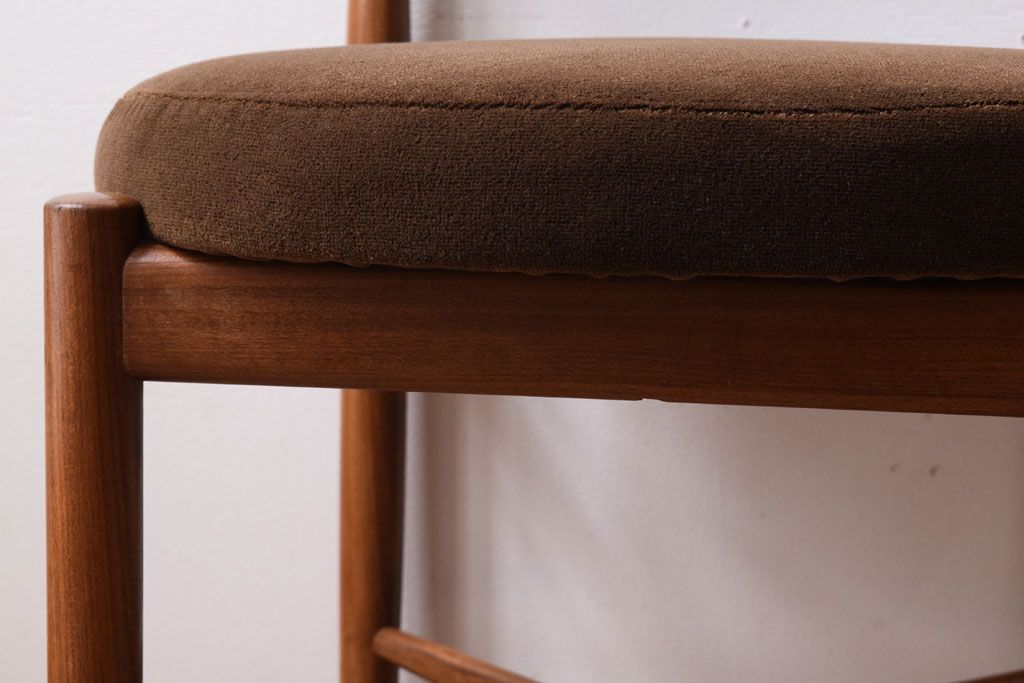 ヴィンテージ家具　北欧ビンテージ　G-PLAN(ジープラン)　チェア(ダイニングチェア)(3)