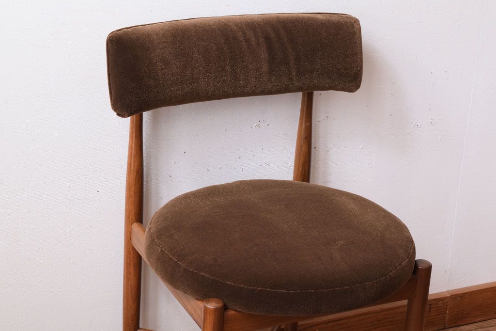 ヴィンテージ家具　北欧ビンテージ!G-PLAN(ジープラン)　お洒落なチェア(ダイニングチェア)