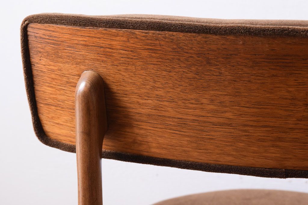 ヴィンテージ家具　北欧ビンテージ!G-PLAN(ジープラン)　お洒落なチェア(ダイニングチェア)