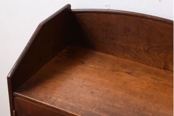 レトロ家具　レトロデザイン　古い木のアンティーク本箱