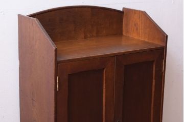 レトロ家具　レトロデザイン　古い木のアンティーク本箱