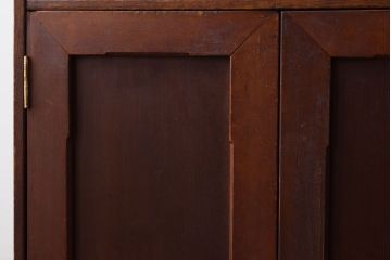 レトロ家具　レトロデザイン　古い木のアンティーク本箱