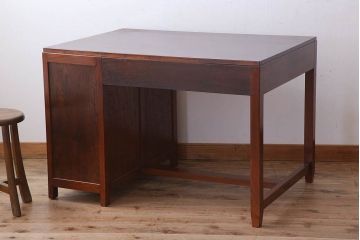 アンティーク家具　天板カバ材!古い木製のシンプルなアンティーク片袖机