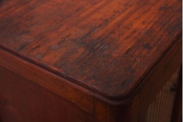 アンティーク家具　古い木製の小さなモールガラス扉収納棚