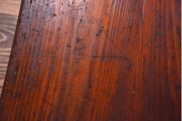 アンティーク家具　古い木製の小さなモールガラス扉収納棚