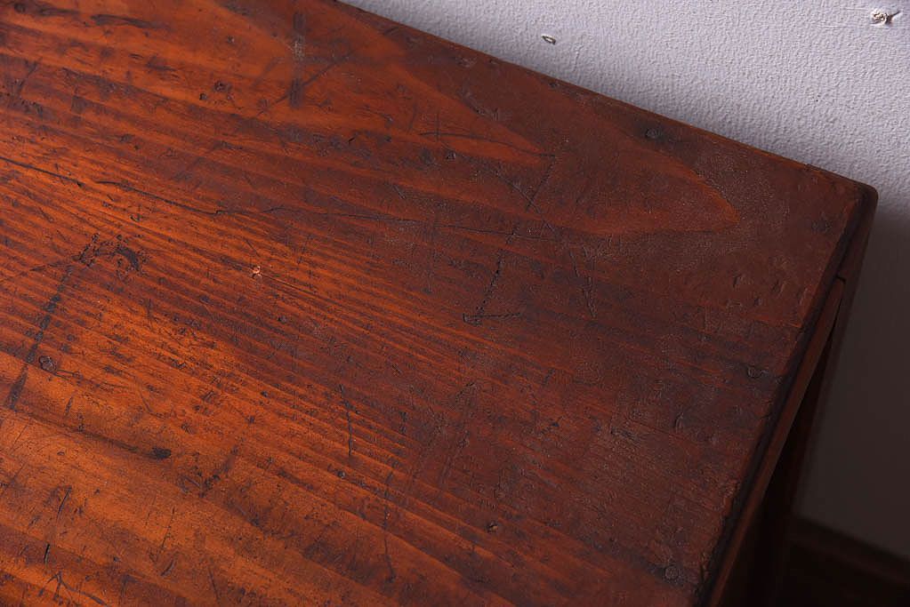 アンティーク家具　古い木製の小さなモールガラス扉収納棚