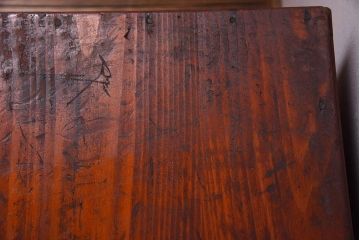 アンティーク家具　古い木製の小さなモールガラス扉収納棚