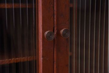 アンティーク家具　古い木製の小さなモールガラス扉収納棚