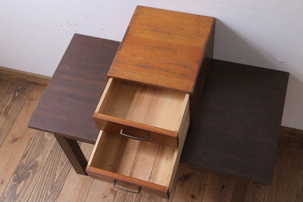 アンティーク家具　古い木製のアンティーク2杯小引き出し(1)