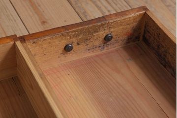 アンティーク家具　古い木製のアンティーク2杯小引き出し(2)